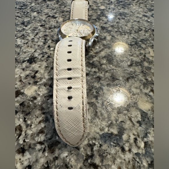 Michael Kors Watch - Picture 5 of 11